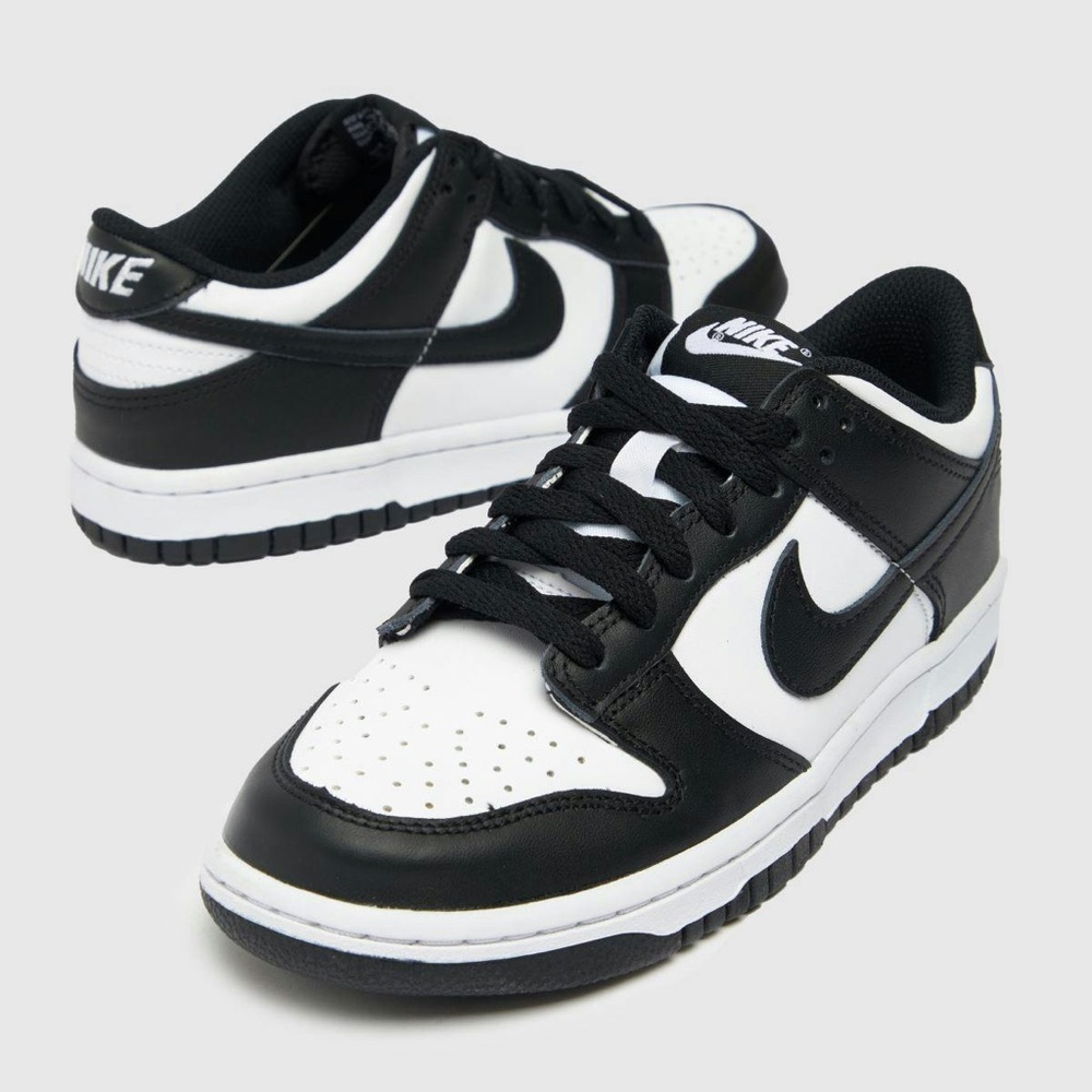 Nike Panda Dunks